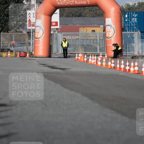 03.10.2026 - Köhlbrandbrückenlauf H.Heesch http://msf.ph/oto/10653776 03.10.2026 09:38:01 Ziel  meine-sportfotos.de