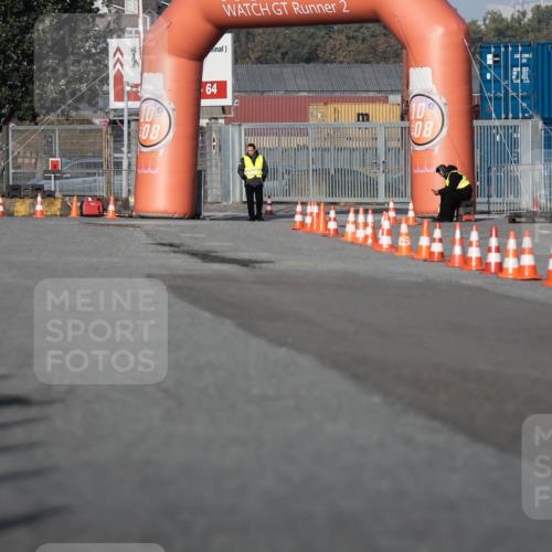 03.10.2026 - Köhlbrandbrückenlauf H.Heesch http://msf.ph/oto/10653779 03.10.2026 09:38:01 Ziel  meine-sportfotos.de