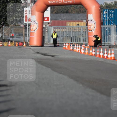 03.10.2026 - Köhlbrandbrückenlauf H.Heesch http://msf.ph/oto/10653783 03.10.2026 09:38:01 Ziel  meine-sportfotos.de