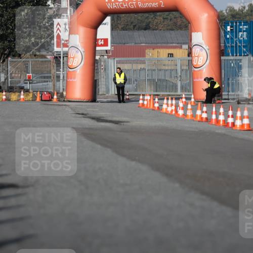 03.10.2026 - Köhlbrandbrückenlauf H.Heesch http://msf.ph/oto/10653785 03.10.2026 09:38:01 Ziel  meine-sportfotos.de