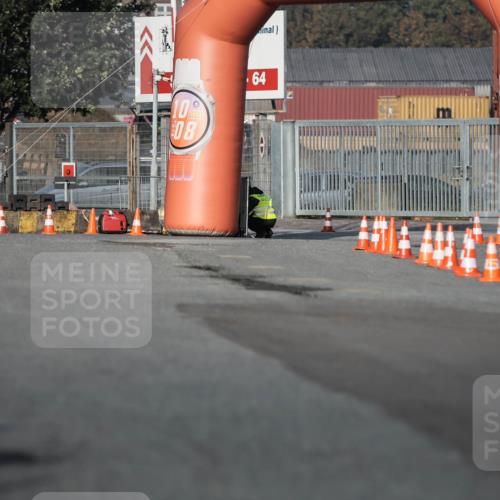 03.10.2026 - Köhlbrandbrückenlauf H.Heesch http://msf.ph/oto/10653797 03.10.2026 09:38:14 Ziel  meine-sportfotos.de