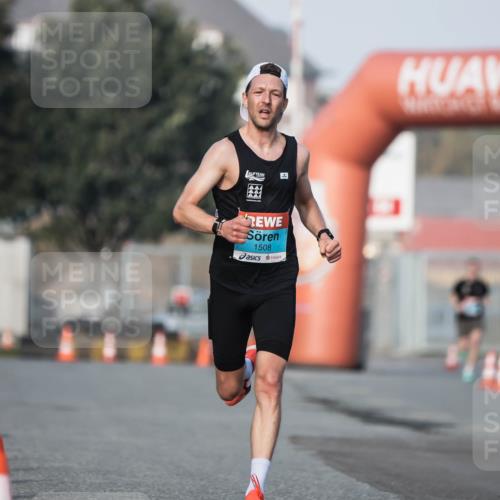 03.10.2026 - Köhlbrandbrückenlauf H.Heesch http://msf.ph/oto/10653859 03.10.2026 09:43:49 Ziel 1508 meine-sportfotos.de