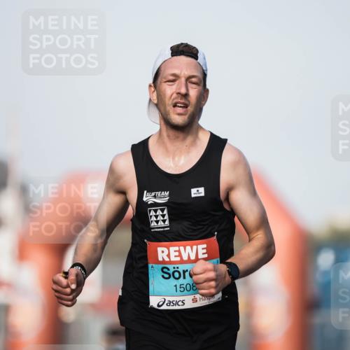 03.10.2026 - Köhlbrandbrückenlauf H.Heesch http://msf.ph/oto/10653870 03.10.2026 09:43:52 Ziel 1508 meine-sportfotos.de