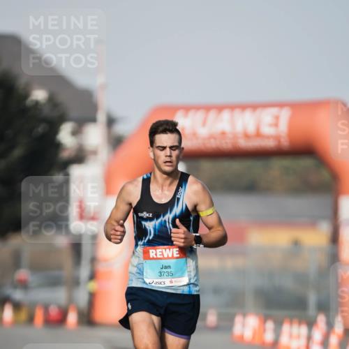 03.10.2026 - Köhlbrandbrückenlauf H.Heesch http://msf.ph/oto/10653940 03.10.2026 09:46:03 Ziel 1063, 3735 meine-sportfotos.de
