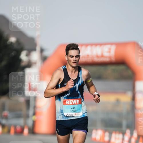 03.10.2026 - Köhlbrandbrückenlauf H.Heesch http://msf.ph/oto/10653941 03.10.2026 09:46:03 Ziel 1063, 3735 meine-sportfotos.de