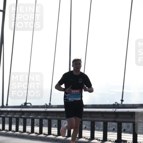 03.10.2026 - Köhlbrandbrückenlauf LenaG. http://msf.ph/oto/10656176 03.10.2026 09:16:04 Position 1 1773 meine-sportfotos.de