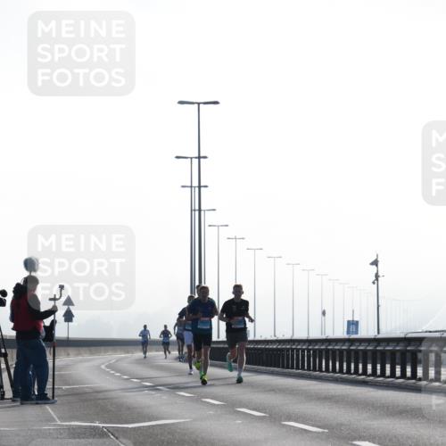 03.10.2026 - Köhlbrandbrückenlauf LenaG. http://msf.ph/oto/10656212 03.10.2026 09:16:28 Position 1  meine-sportfotos.de