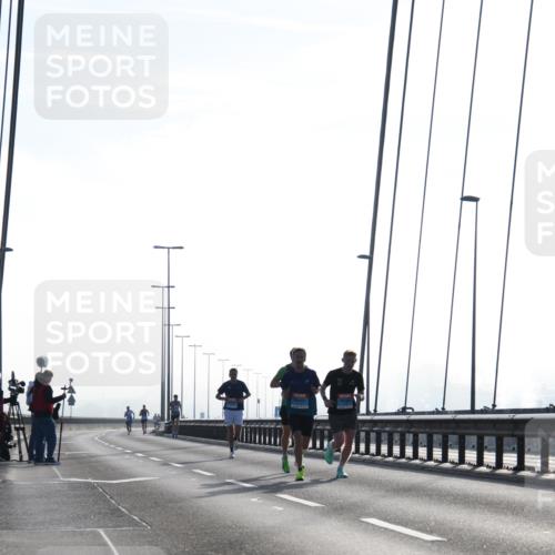 03.10.2026 - Köhlbrandbrückenlauf LenaG. http://msf.ph/oto/10656230 03.10.2026 09:16:34 Position 1  meine-sportfotos.de