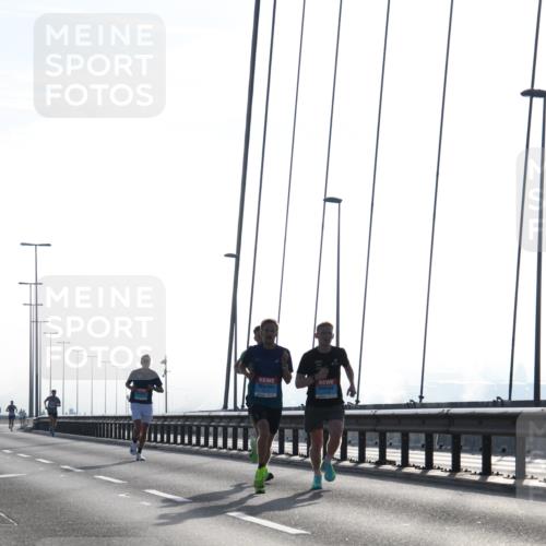 03.10.2026 - Köhlbrandbrückenlauf LenaG. http://msf.ph/oto/10656248 03.10.2026 09:16:36 Position 1  meine-sportfotos.de