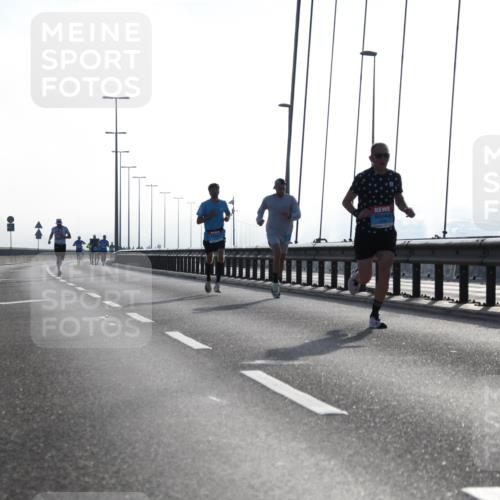 03.10.2026 - Köhlbrandbrückenlauf LenaG. http://msf.ph/oto/10656495 03.10.2026 09:18:02 Position 1  meine-sportfotos.de