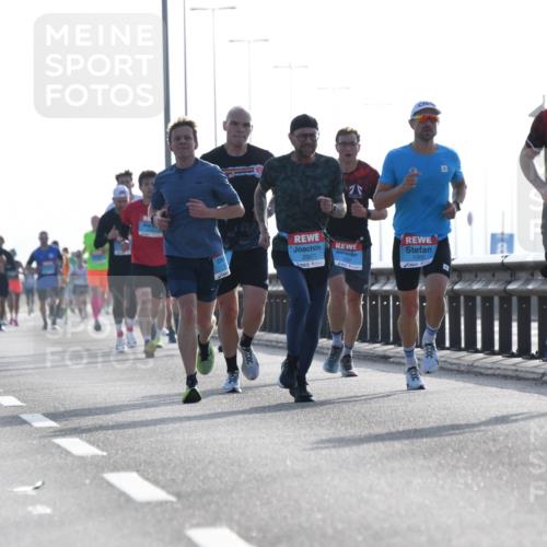 03.10.2026 - Köhlbrandbrückenlauf LenaG. http://msf.ph/oto/10656681 03.10.2026 09:19:05 Position 1 2067, 1260 meine-sportfotos.de