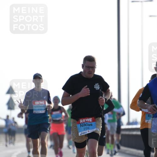 03.10.2026 - Köhlbrandbrückenlauf LenaG. http://msf.ph/oto/10656724 03.10.2026 09:19:24 Position 1 2140, 2158 meine-sportfotos.de