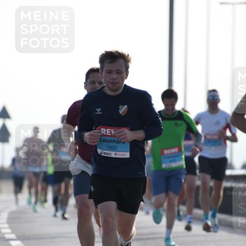 03.10.2026 - Köhlbrandbrückenlauf LenaG. http://msf.ph/oto/10656762 03.10.2026 09:19:36 Position 1 1007, 08320 meine-sportfotos.de