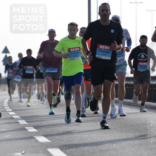 03.10.2026 - Köhlbrandbrückenlauf LenaG. http://msf.ph/oto/10656818 03.10.2026 09:19:49 Position 1 2135, 2197, 1964, 1142 meine-sportfotos.de
