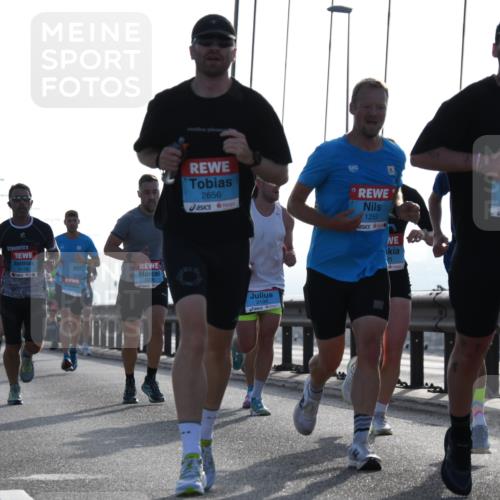 03.10.2026 - Köhlbrandbrückenlauf LenaG. http://msf.ph/oto/10656927 03.10.2026 09:20:08 Position 1 2178, 2656, 2108, 1259, 3864 meine-sportfotos.de