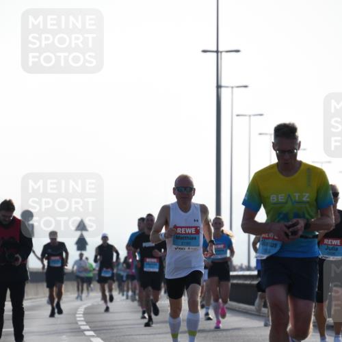03.10.2026 - Köhlbrandbrückenlauf LenaG. http://msf.ph/oto/10656953 03.10.2026 09:20:14 Position 1 2195, 18, 3, 2339 meine-sportfotos.de