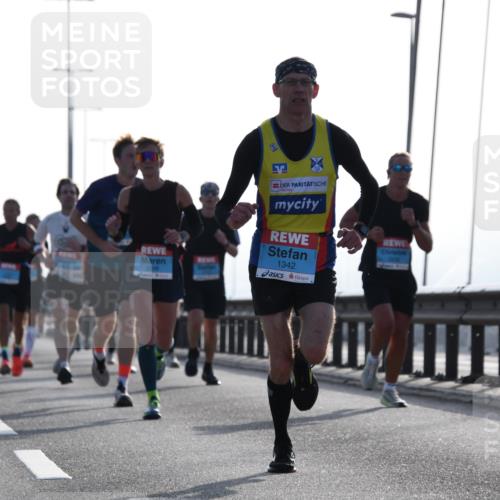 03.10.2026 - Köhlbrandbrückenlauf LenaG. http://msf.ph/oto/10657027 03.10.2026 09:20:46 Position 1 1342 meine-sportfotos.de