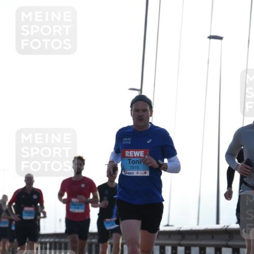 03.10.2026 - Köhlbrandbrückenlauf LenaG. http://msf.ph/oto/10657096 03.10.2026 09:21:11 Position 1 1515 meine-sportfotos.de
