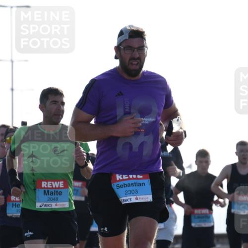 03.10.2026 - Köhlbrandbrückenlauf LenaG. http://msf.ph/oto/10657133 03.10.2026 09:21:16 Position 1 22, 1029, 10, 2048, 2303 meine-sportfotos.de