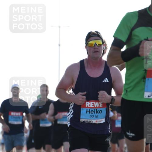 03.10.2026 - Köhlbrandbrückenlauf LenaG. http://msf.ph/oto/10657151 03.10.2026 09:21:19 Position 1 2216 meine-sportfotos.de
