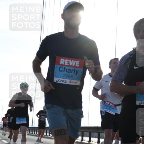 03.10.2026 - Köhlbrandbrückenlauf LenaG. http://msf.ph/oto/10657190 03.10.2026 09:21:29 Position 1 1115, 2266, 2203 meine-sportfotos.de