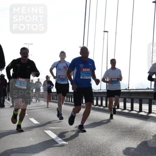 03.10.2026 - Köhlbrandbrückenlauf LenaG. http://msf.ph/oto/10657435 03.10.2026 09:22:31 Position 1 2137, 1320, 1713 meine-sportfotos.de