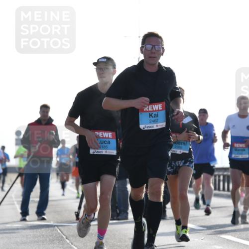 03.10.2026 - Köhlbrandbrückenlauf LenaG. http://msf.ph/oto/10657488 03.10.2026 09:22:51 Position 1 185, 2462, 2368 meine-sportfotos.de