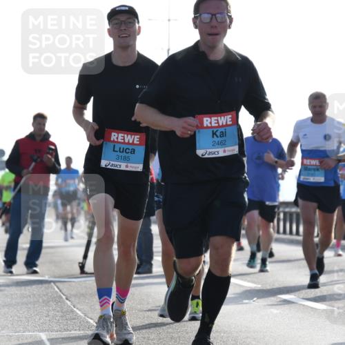 03.10.2026 - Köhlbrandbrückenlauf LenaG. http://msf.ph/oto/10657499 03.10.2026 09:22:52 Position 1 2462, 3185, 2144 meine-sportfotos.de