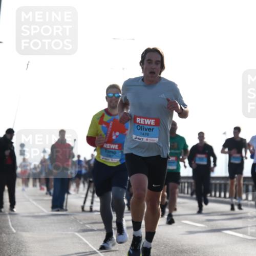 03.10.2026 - Köhlbrandbrückenlauf LenaG. http://msf.ph/oto/10657572 03.10.2026 09:23:15 Position 1 1476, 1475 meine-sportfotos.de