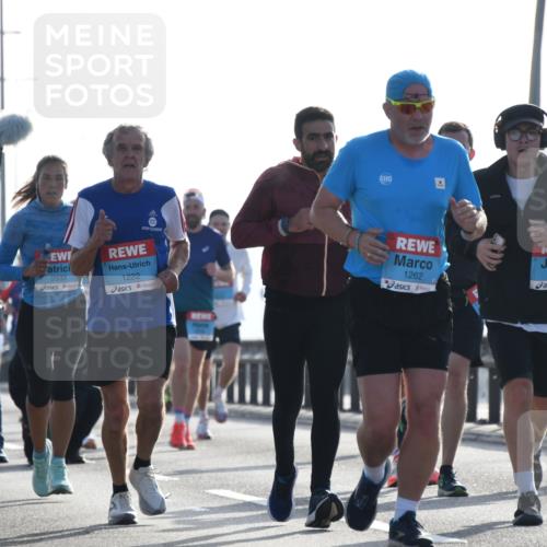 03.10.2026 - Köhlbrandbrückenlauf LenaG. http://msf.ph/oto/10657624 03.10.2026 09:23:34 Position 1 2533, 1222, 1262, 2252, 02204 meine-sportfotos.de