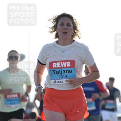 03.10.2026 - Köhlbrandbrückenlauf LenaG. http://msf.ph/oto/10657653 03.10.2026 09:23:45 Position 1 2014 meine-sportfotos.de