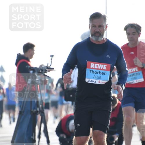 03.10.2026 - Köhlbrandbrückenlauf LenaG. http://msf.ph/oto/10657677 03.10.2026 09:23:54 Position 1 2229, 1572 meine-sportfotos.de
