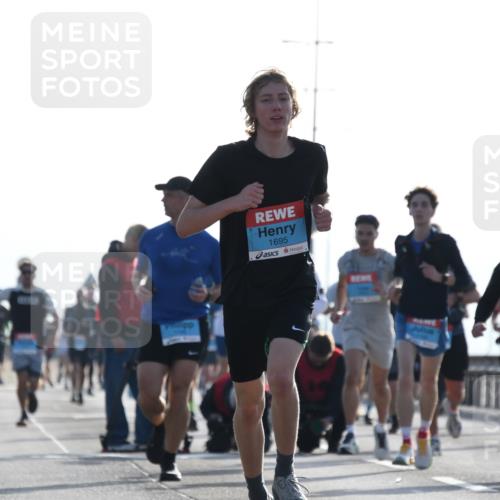 03.10.2026 - Köhlbrandbrückenlauf LenaG. http://msf.ph/oto/10657708 03.10.2026 09:24:06 Position 1 1695, 1343 meine-sportfotos.de