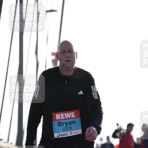 03.10.2026 - Köhlbrandbrückenlauf LenaG. http://msf.ph/oto/10657764 03.10.2026 09:24:27 Position 1 2379 meine-sportfotos.de