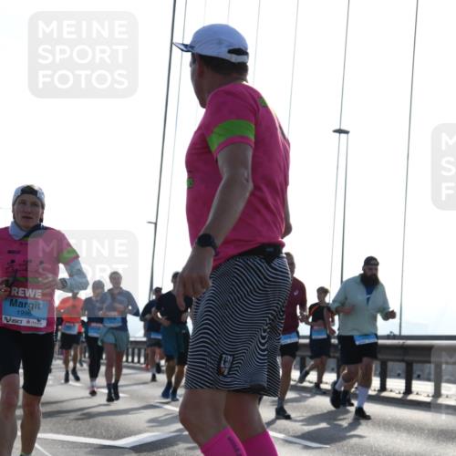 03.10.2026 - Köhlbrandbrückenlauf LenaG. http://msf.ph/oto/10658071 03.10.2026 09:26:36 Position 1 1996 meine-sportfotos.de
