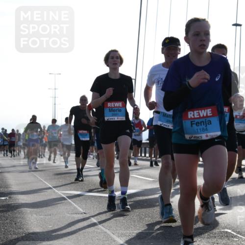 03.10.2026 - Köhlbrandbrückenlauf LenaG. http://msf.ph/oto/10658136 03.10.2026 09:27:02 Position 1 2691, 252, 1184 meine-sportfotos.de
