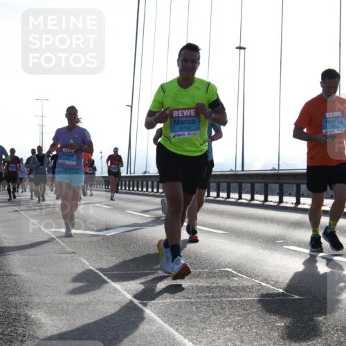 03.10.2026 - Köhlbrandbrückenlauf LenaG. http://msf.ph/oto/10658166 03.10.2026 09:27:12 Position 1 2703, 2633 meine-sportfotos.de