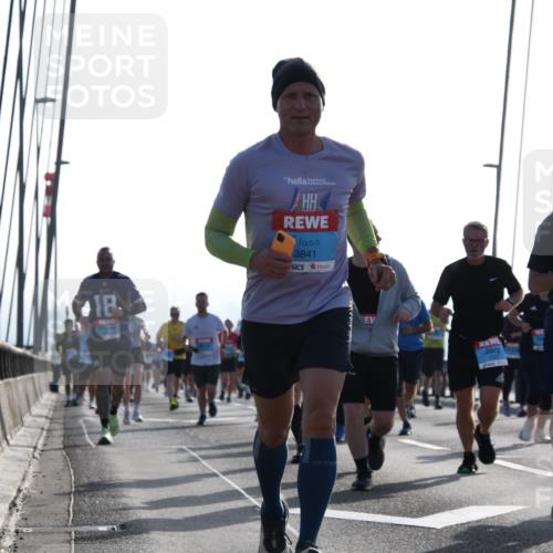 03.10.2026 - Köhlbrandbrückenlauf LenaG. http://msf.ph/oto/10658204 03.10.2026 09:27:18 Position 1 18, 3841, 1504 meine-sportfotos.de