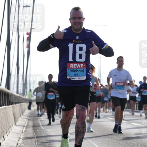 03.10.2026 - Köhlbrandbrückenlauf LenaG. http://msf.ph/oto/10658258 03.10.2026 09:27:23 Position 1 39, 18, 1551 meine-sportfotos.de