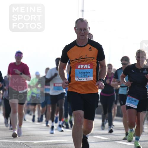 03.10.2026 - Köhlbrandbrückenlauf LenaG. http://msf.ph/oto/10658341 03.10.2026 09:27:50 Position 1 3759, 2587 meine-sportfotos.de