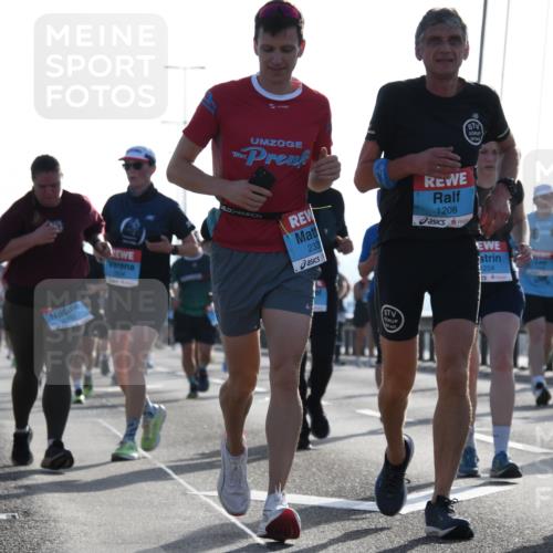 03.10.2026 - Köhlbrandbrückenlauf LenaG. http://msf.ph/oto/10658497 03.10.2026 09:28:18 Position 1 1911, 233, 1208, 254, 1419 meine-sportfotos.de