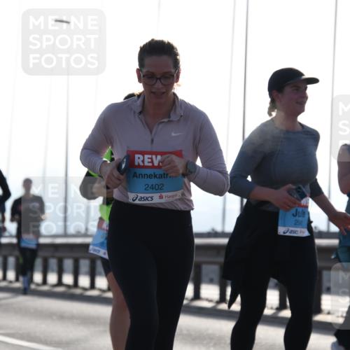 03.10.2026 - Köhlbrandbrückenlauf LenaG. http://msf.ph/oto/10658549 03.10.2026 09:28:42 Position 1 1, 2402, 250 meine-sportfotos.de