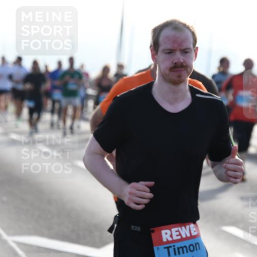 03.10.2026 - Köhlbrandbrückenlauf LenaG. http://msf.ph/oto/10658683 03.10.2026 09:29:30 Position 1  meine-sportfotos.de
