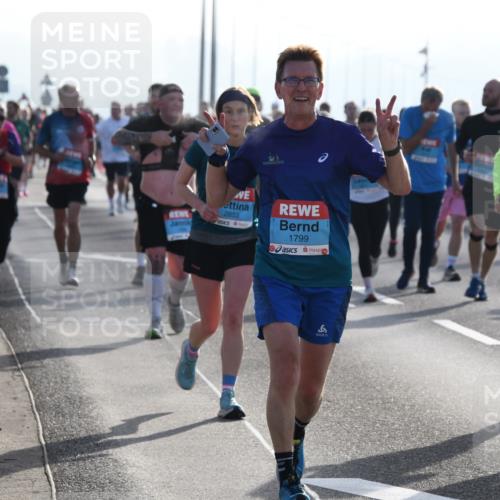 03.10.2026 - Köhlbrandbrückenlauf LenaG. http://msf.ph/oto/10658741 03.10.2026 09:30:21 Position 1 2853, 1799, 6, 1414 meine-sportfotos.de