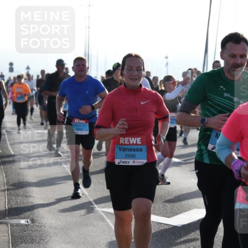 03.10.2026 - Köhlbrandbrückenlauf LenaG. http://msf.ph/oto/10658850 03.10.2026 09:31:21 Position 1 2943, 2996, 1986 meine-sportfotos.de