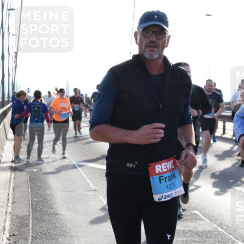 03.10.2026 - Köhlbrandbrückenlauf LenaG. http://msf.ph/oto/10658861 03.10.2026 09:31:30 Position 1 1, 1274, 1273 meine-sportfotos.de