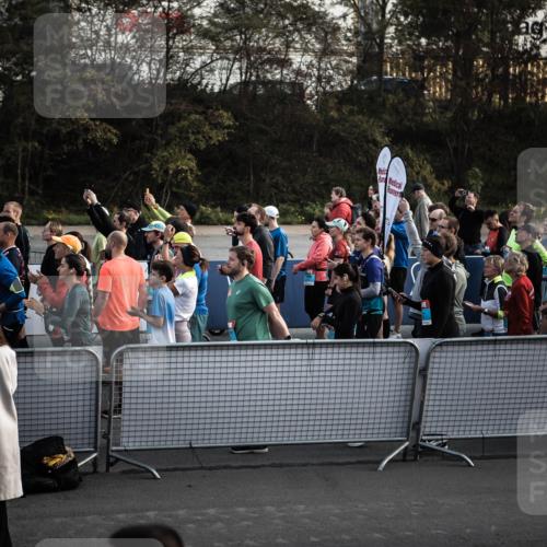 03.10.2026 - Köhlbrandbrückenlauf H.Heesch http://msf.ph/oto/10658901 03.10.2026 09:00:56 Ziel  meine-sportfotos.de