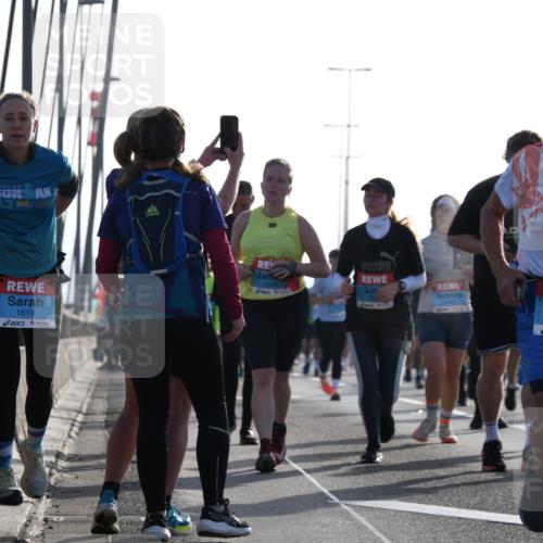 03.10.2026 - Köhlbrandbrückenlauf LenaG. http://msf.ph/oto/10658903 03.10.2026 09:32:02 Position 1 1619, 2589, 3658 meine-sportfotos.de