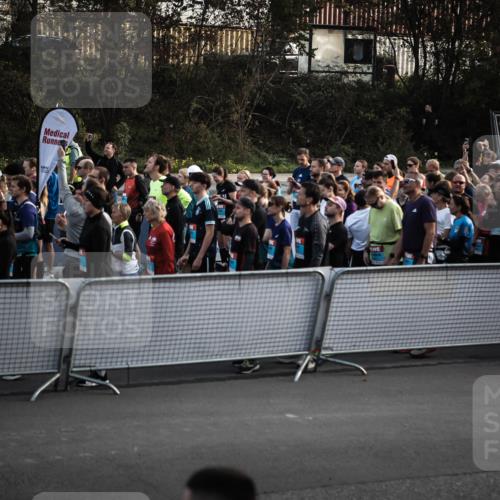03.10.2026 - Köhlbrandbrückenlauf H.Heesch http://msf.ph/oto/10658905 03.10.2026 09:00:58 Ziel  meine-sportfotos.de