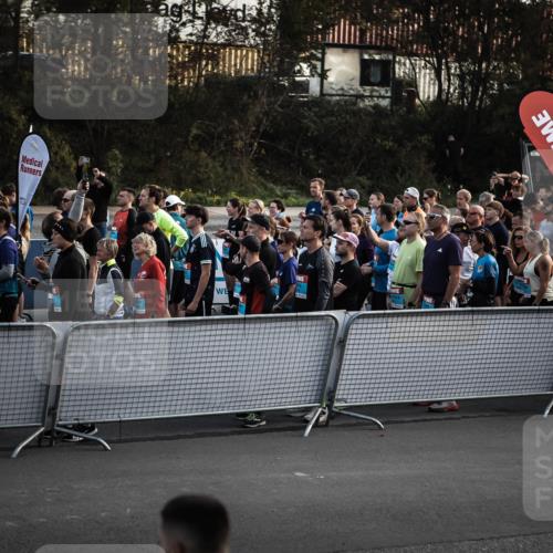 03.10.2026 - Köhlbrandbrückenlauf H.Heesch http://msf.ph/oto/10658907 03.10.2026 09:01:01 Ziel  meine-sportfotos.de